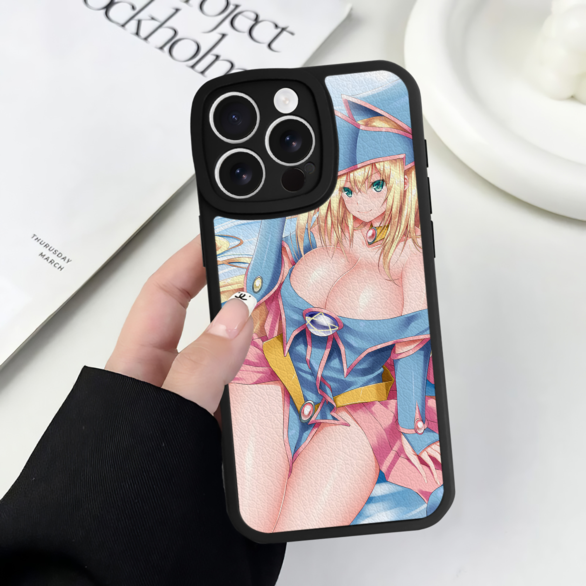 （画像用） 遊☆戯☆王 Yu-Gi-Oh! 【iPhone 16シリーズ対応】シリコンスマホケース（レザー調） 材質：シリコン
